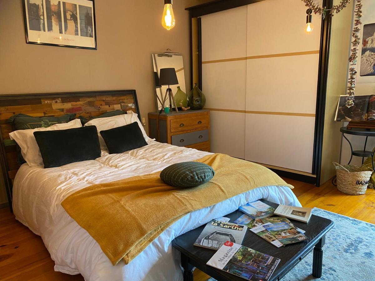Le Relais de l'Odyssée Oizé Esterno foto